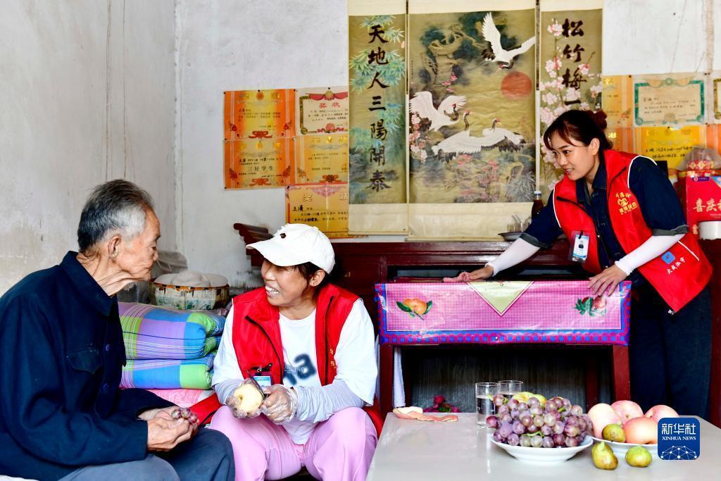 鑫乐电玩城送救济金